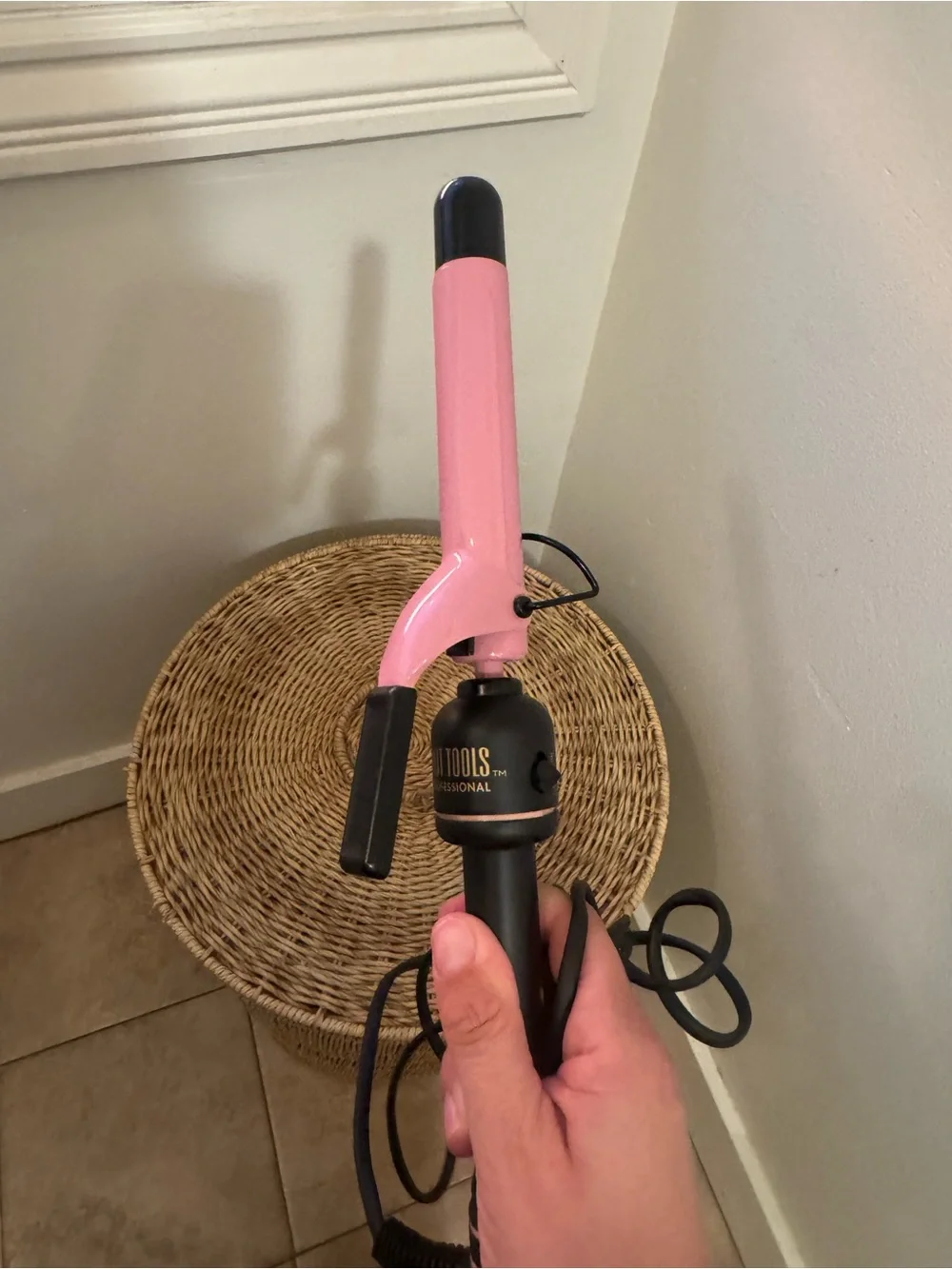 Hot Tools Pink Titanium Curling Iron Wand 1